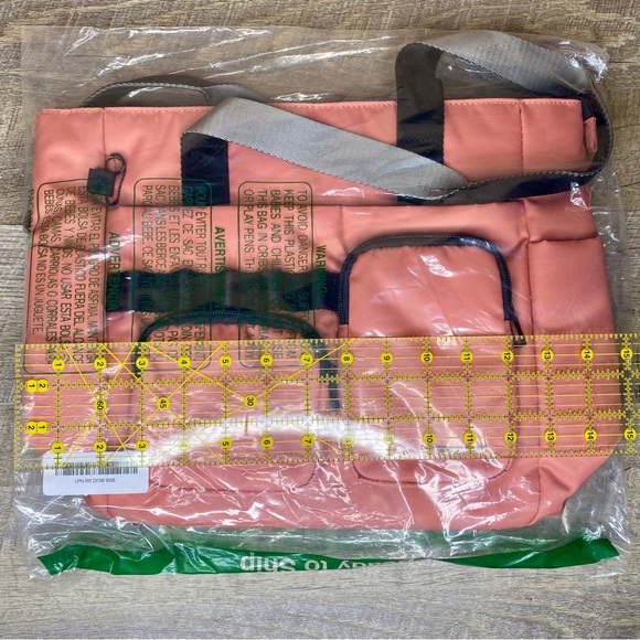 Hedgren Billow Tote Handbag Dual Handle Salmon Pink Purse Sustainable Nylon -HP - Picture 6 of 7